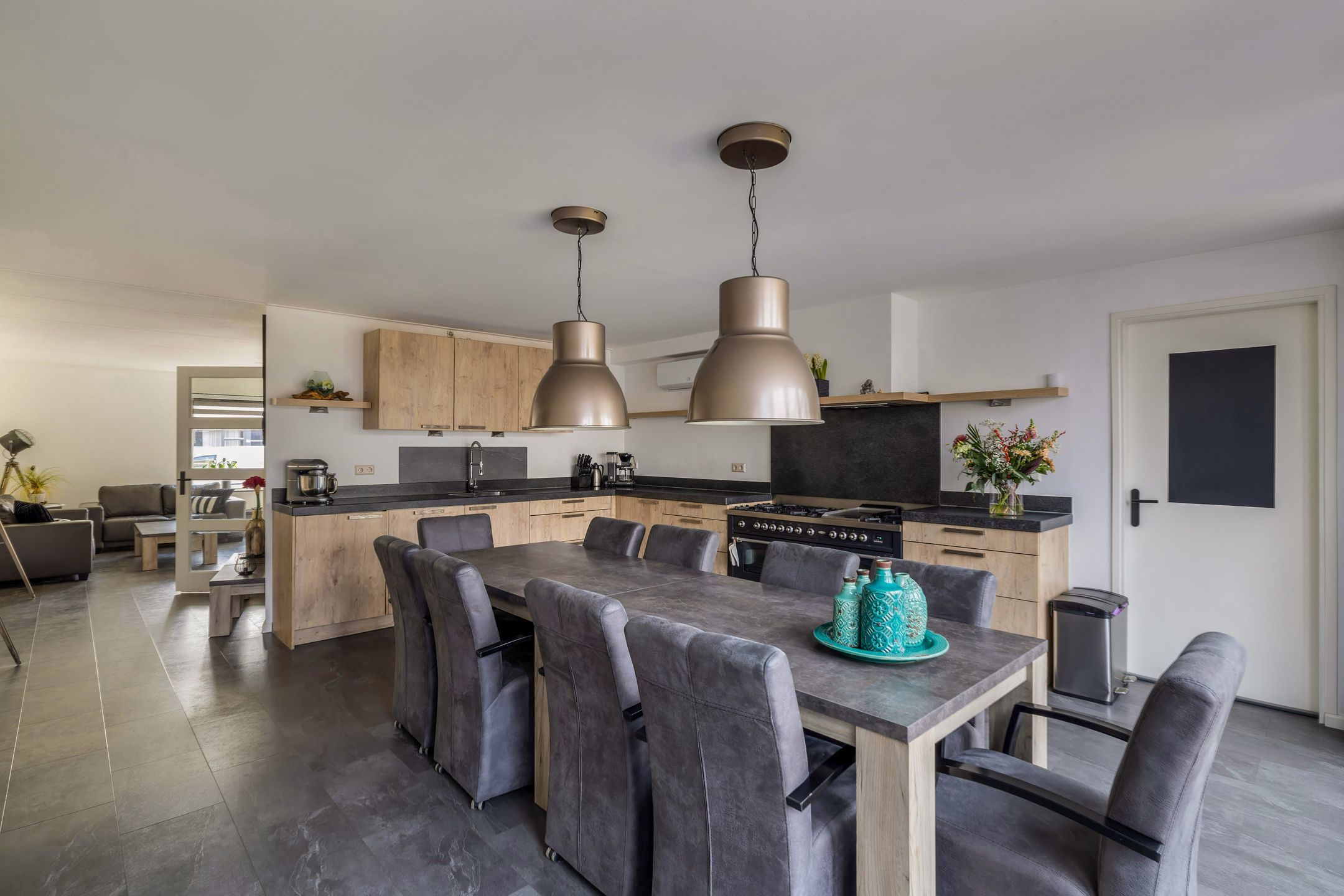 Foto 9 van Zwanebloem 24