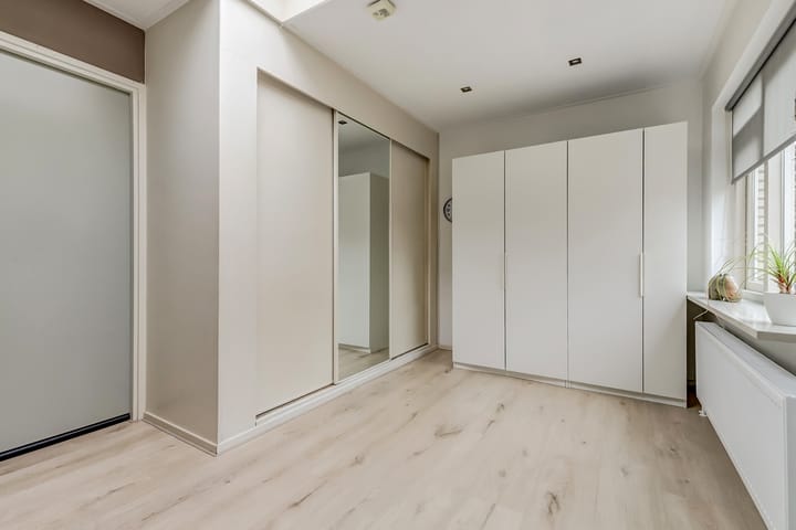 Foto 19 van Buurtweg 8