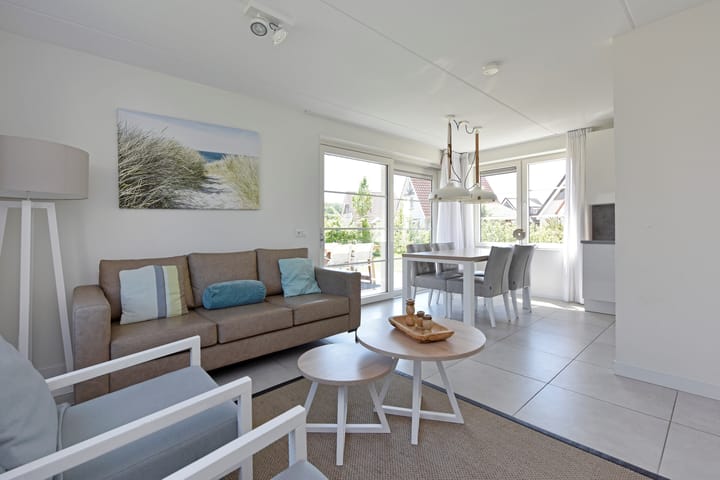 Photo 2 of Zeedijk 24-460