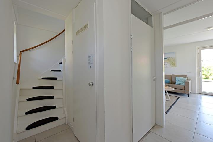 Foto 8 van Zeedijk 24-460