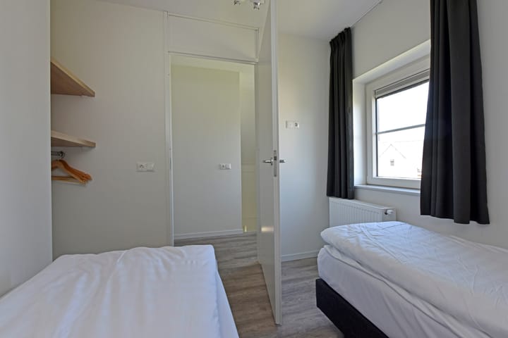 Foto 24 van Zeedijk 24-460