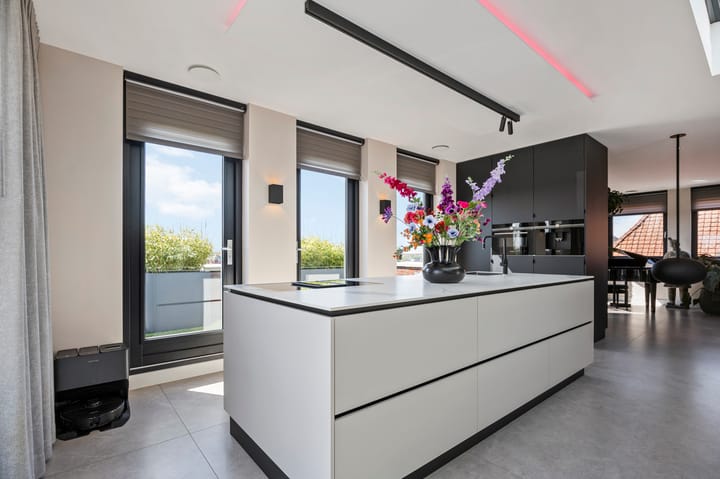 Foto 16 van Wijnstraat 10-J