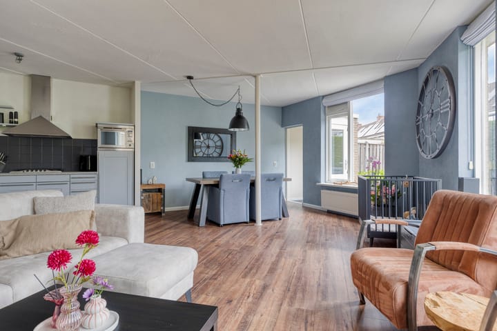 Foto 2 van Schouw 10