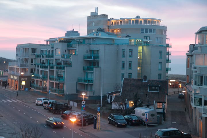 Photo 3 of Parallel Boulevard 21-A
