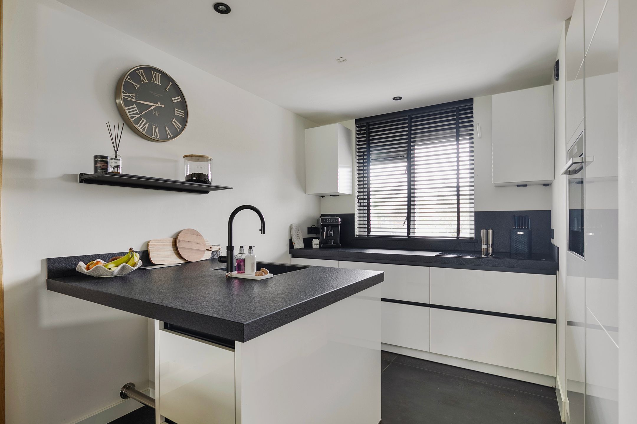 Foto 15 van Hoefsmidlaan 1