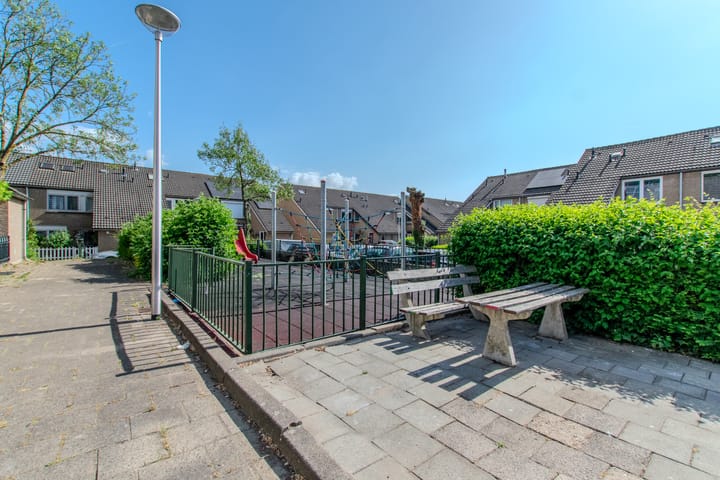 Foto 35 van Hof van Voorne 19