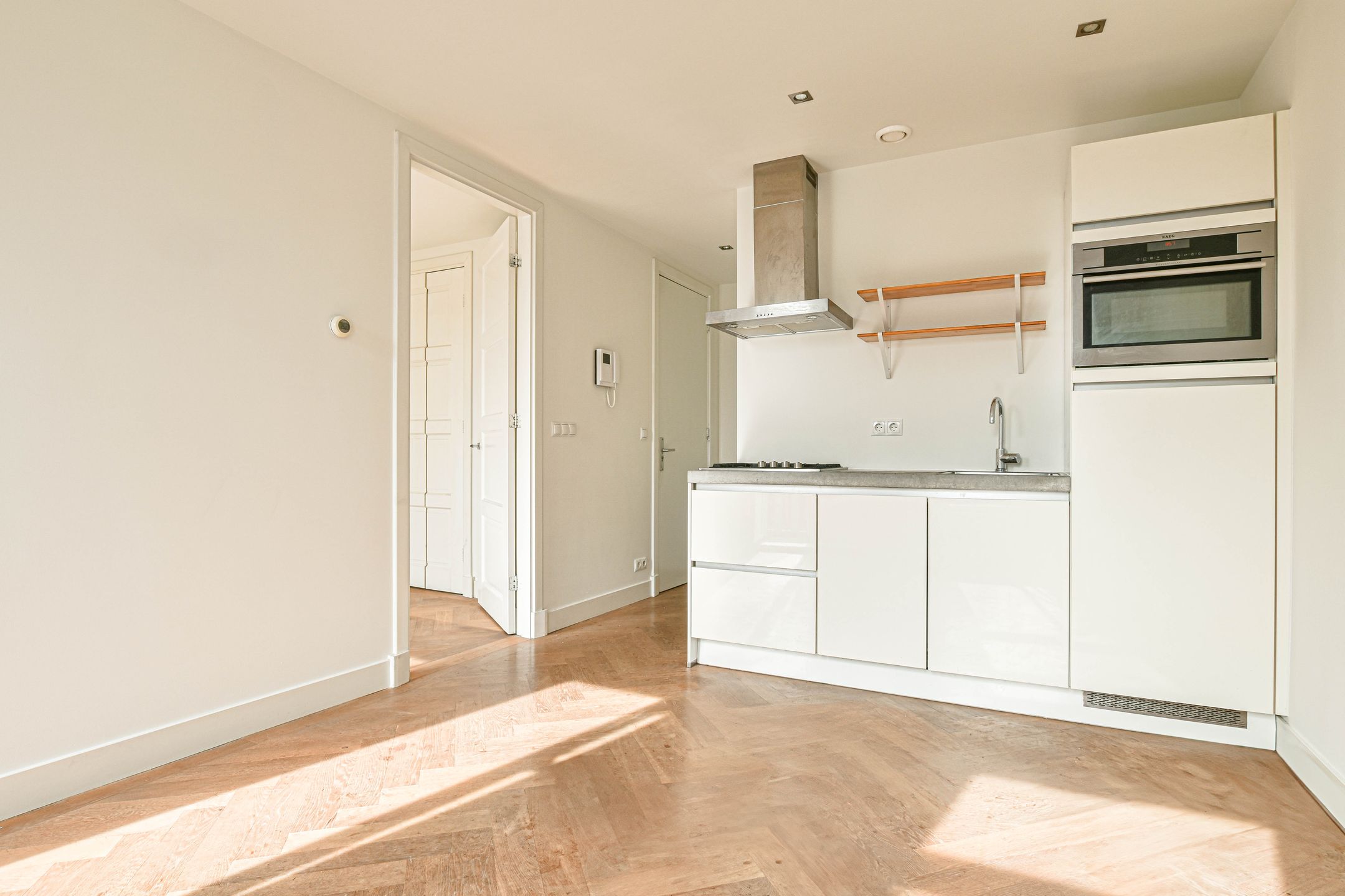 Photo 6 of Frans Halsstraat 57-E