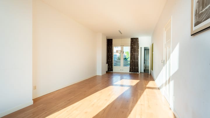 Foto 10 van De Genestetstraat 64