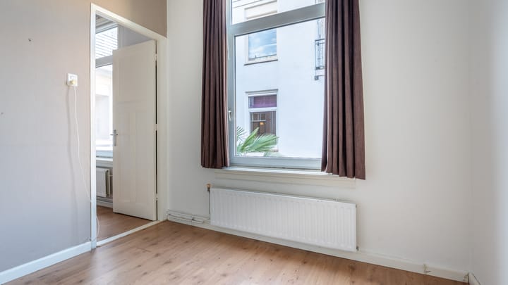 Foto 31 van De Genestetstraat 64