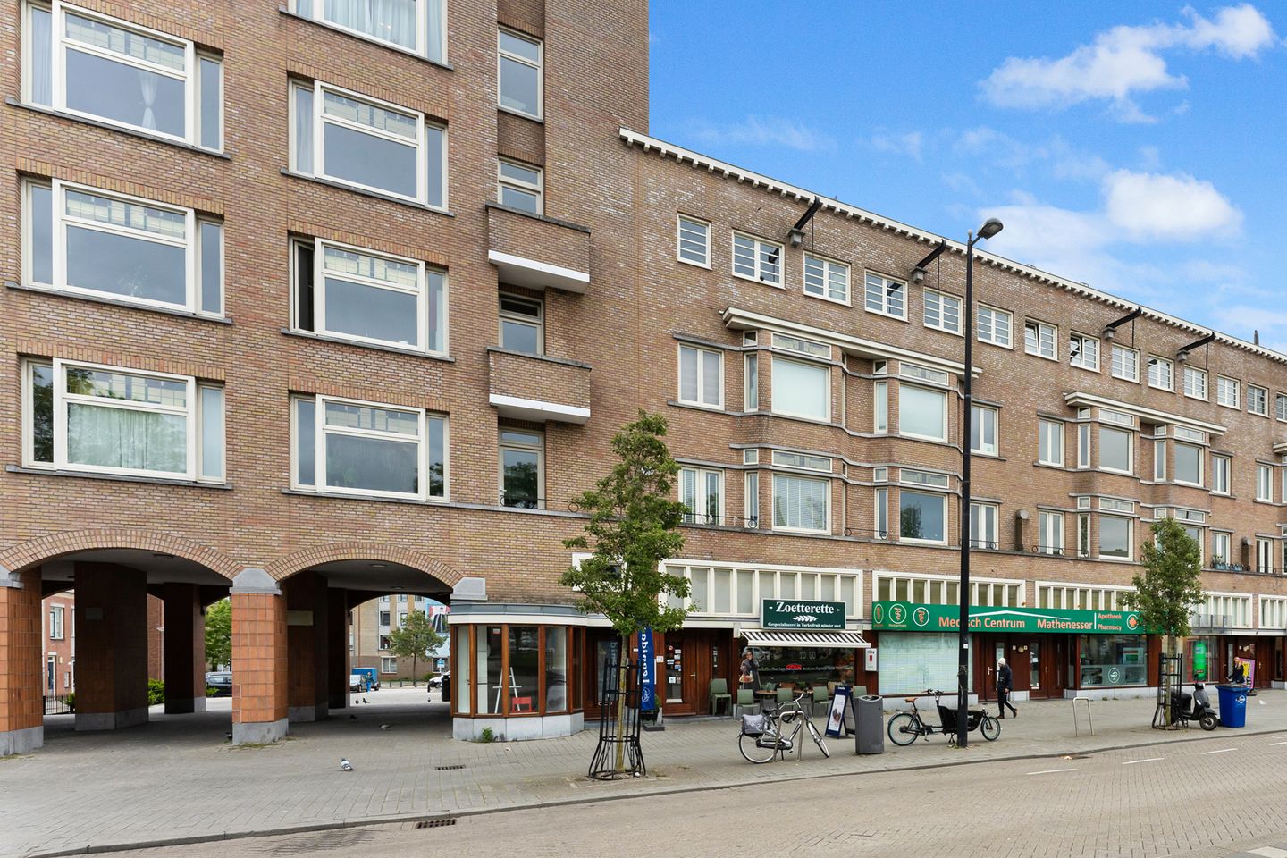 Foto 1 van Mathenesserplein 9