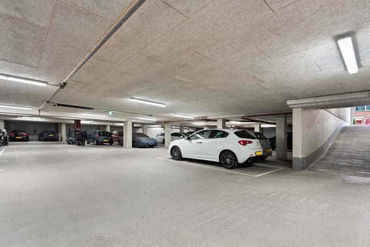 Foto 44 van Mathenesserplein 9