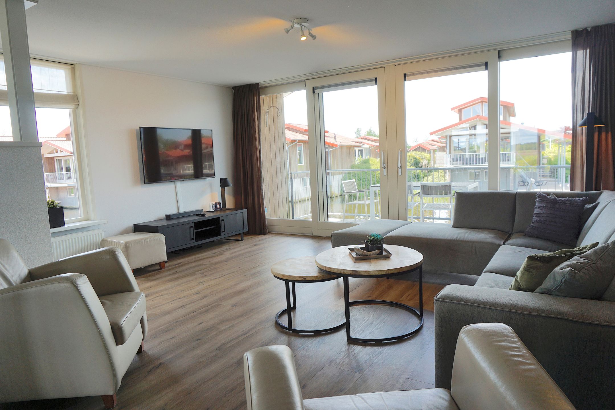 Foto 9 van Rijksstraatweg 80-140