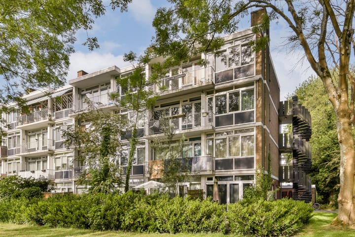 Foto 2 van Crack-State 47