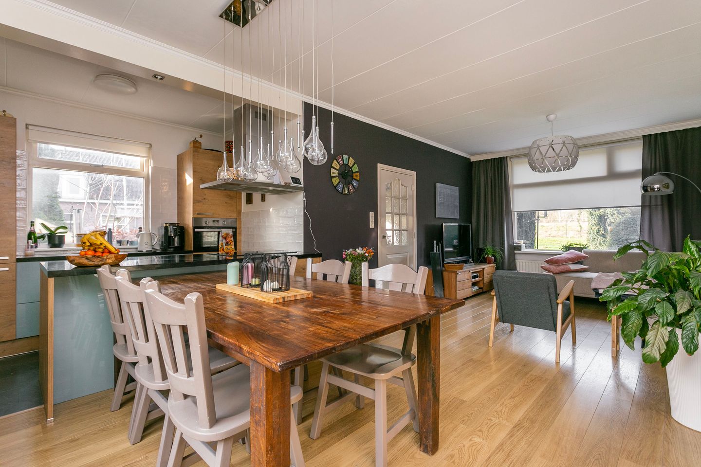 Foto 5 van Tweede Parallelweg 1