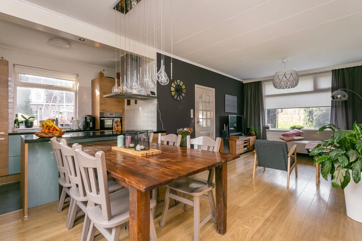 Foto 5 van Tweede Parallelweg 1