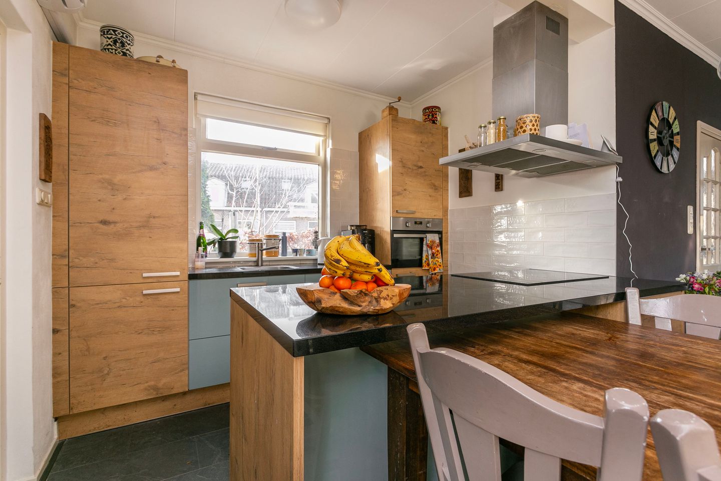 Foto 10 van Tweede Parallelweg 1