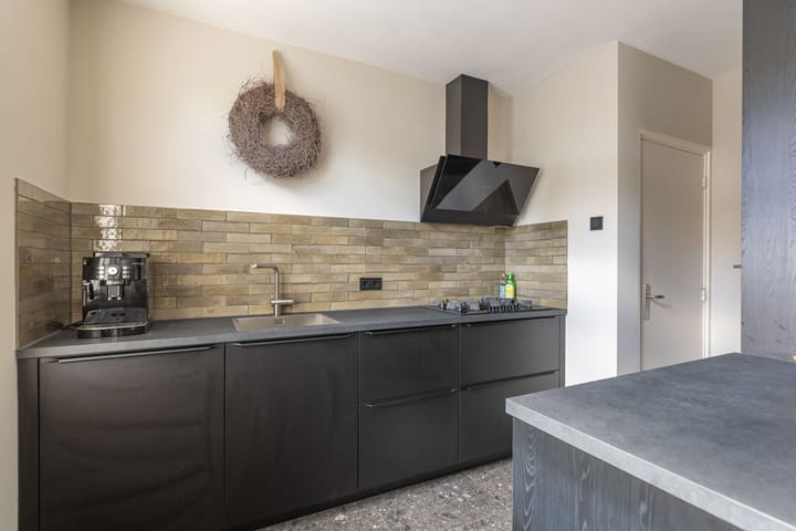 Foto 15 van Meidoornstraat 13