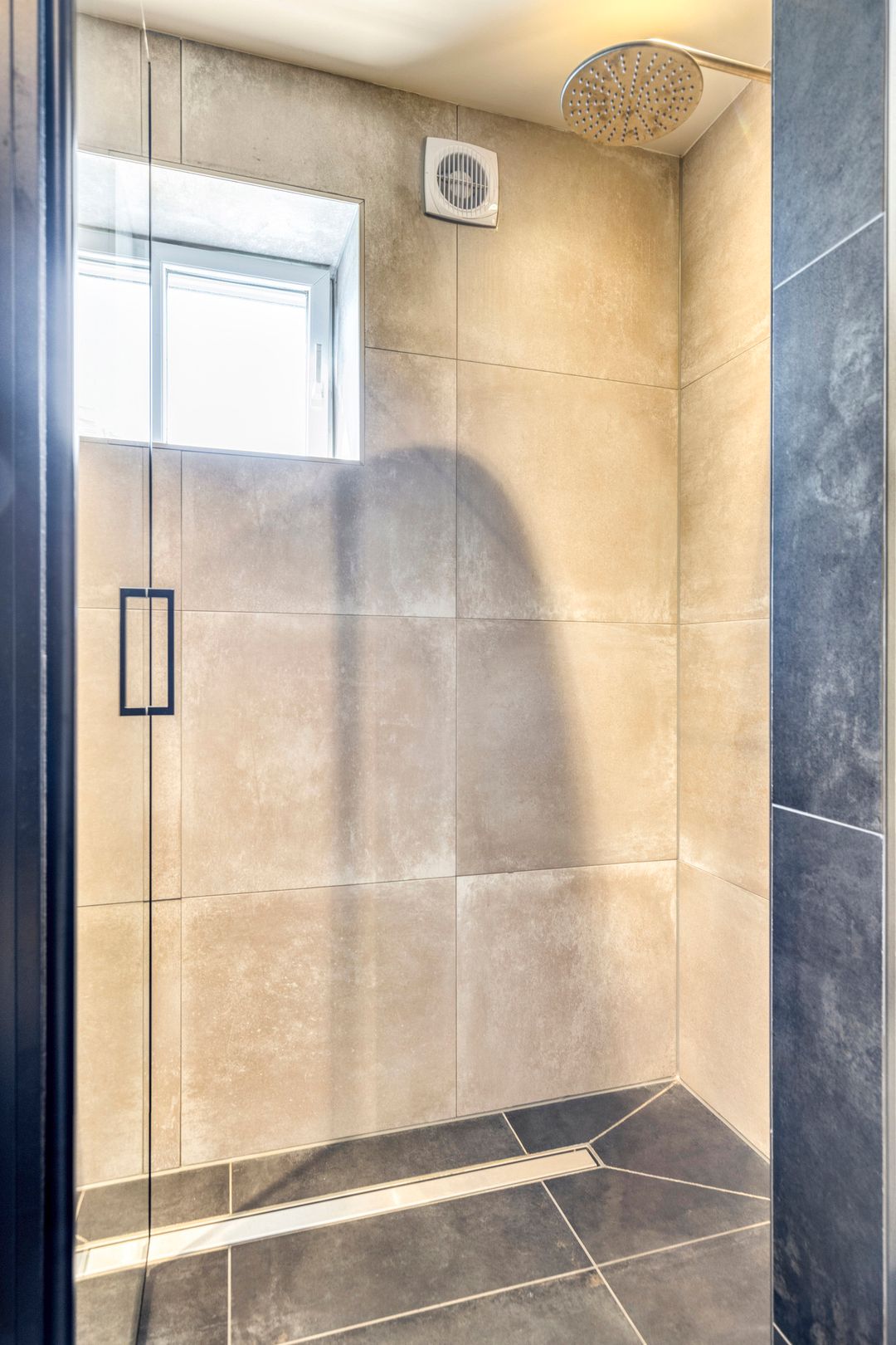 Foto 17 van De Kap 303