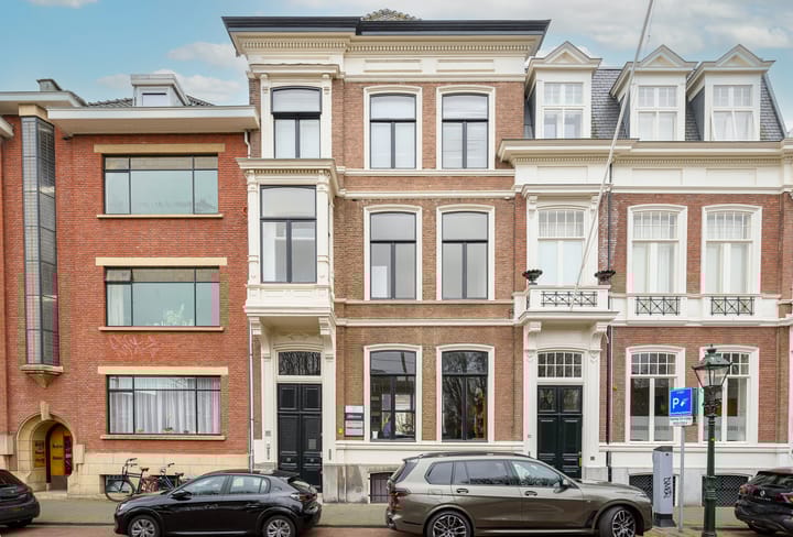 Koninginnegracht 81