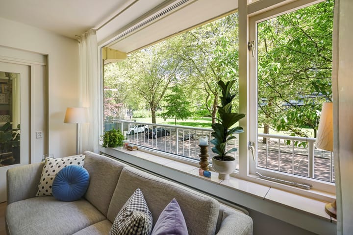 Foto 13 van Uitgeeststraat 10