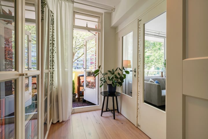 Foto 20 van Uitgeeststraat 10