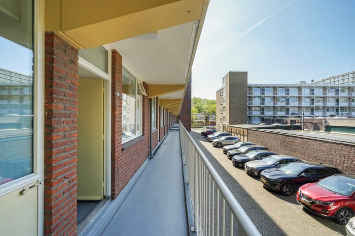 Foto 42 van Uitgeeststraat 10