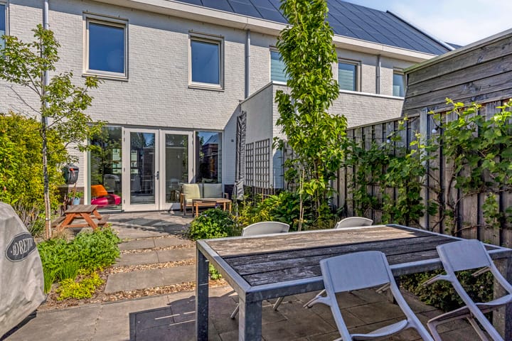 Foto 2 van Karimunstraat 30