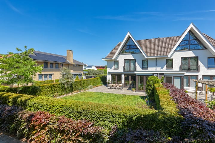 Bekijk foto van Kerkweg 56