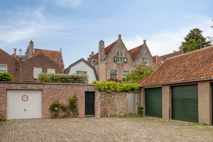 Foto 24 van Spuistraat 15