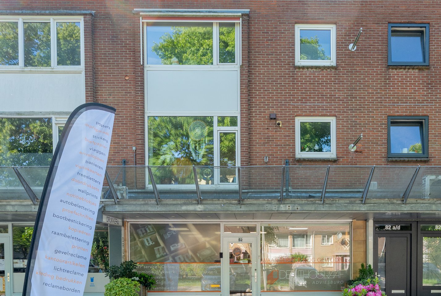 Bekijk foto 4 van Johan van Oldenbarneveltlaan 84