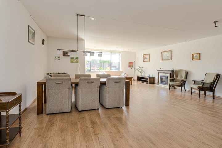 Foto 23 van Van Liedekerkestraat 46