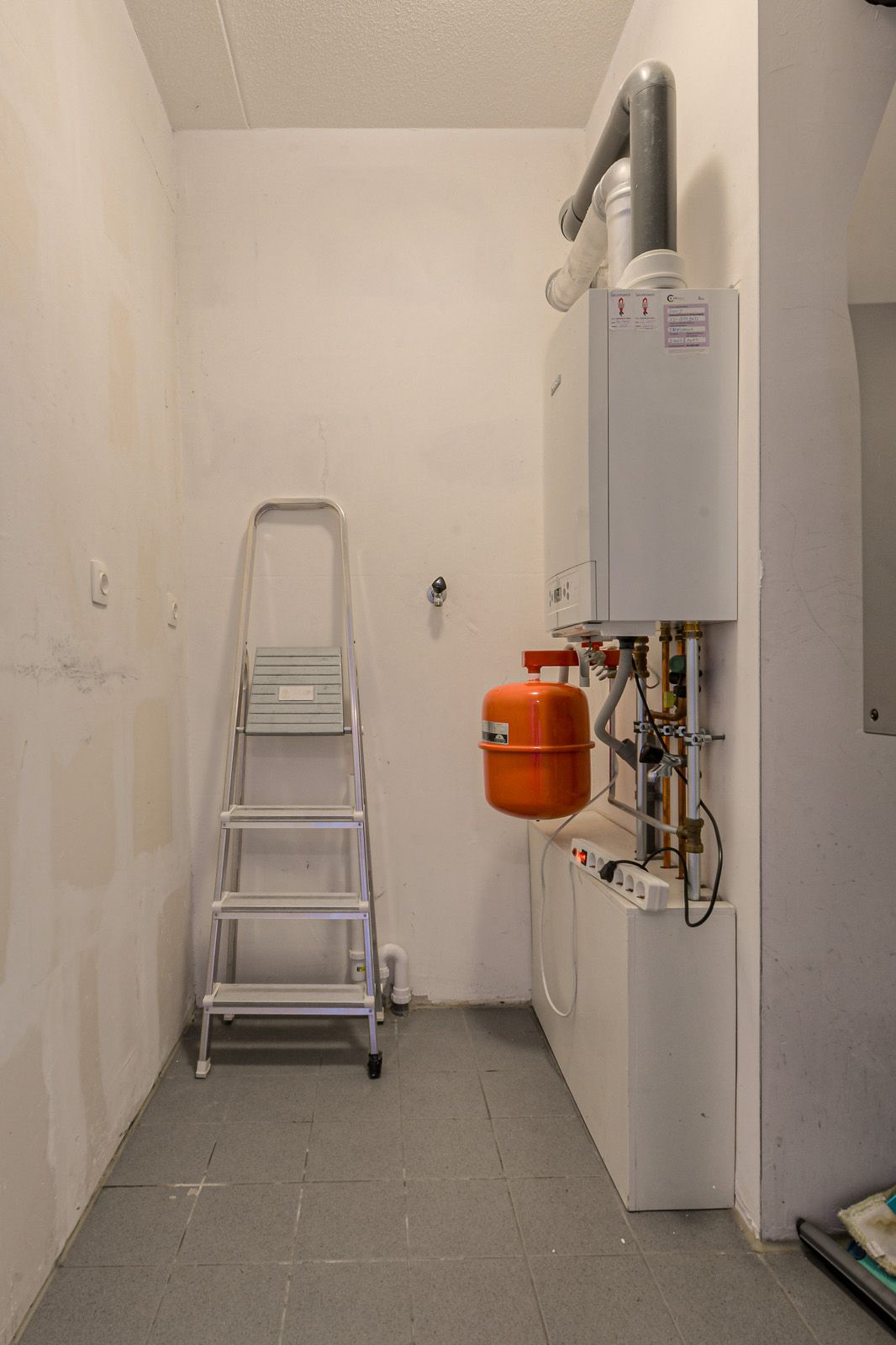 Photo 35 of Van Liedekerkestraat 46