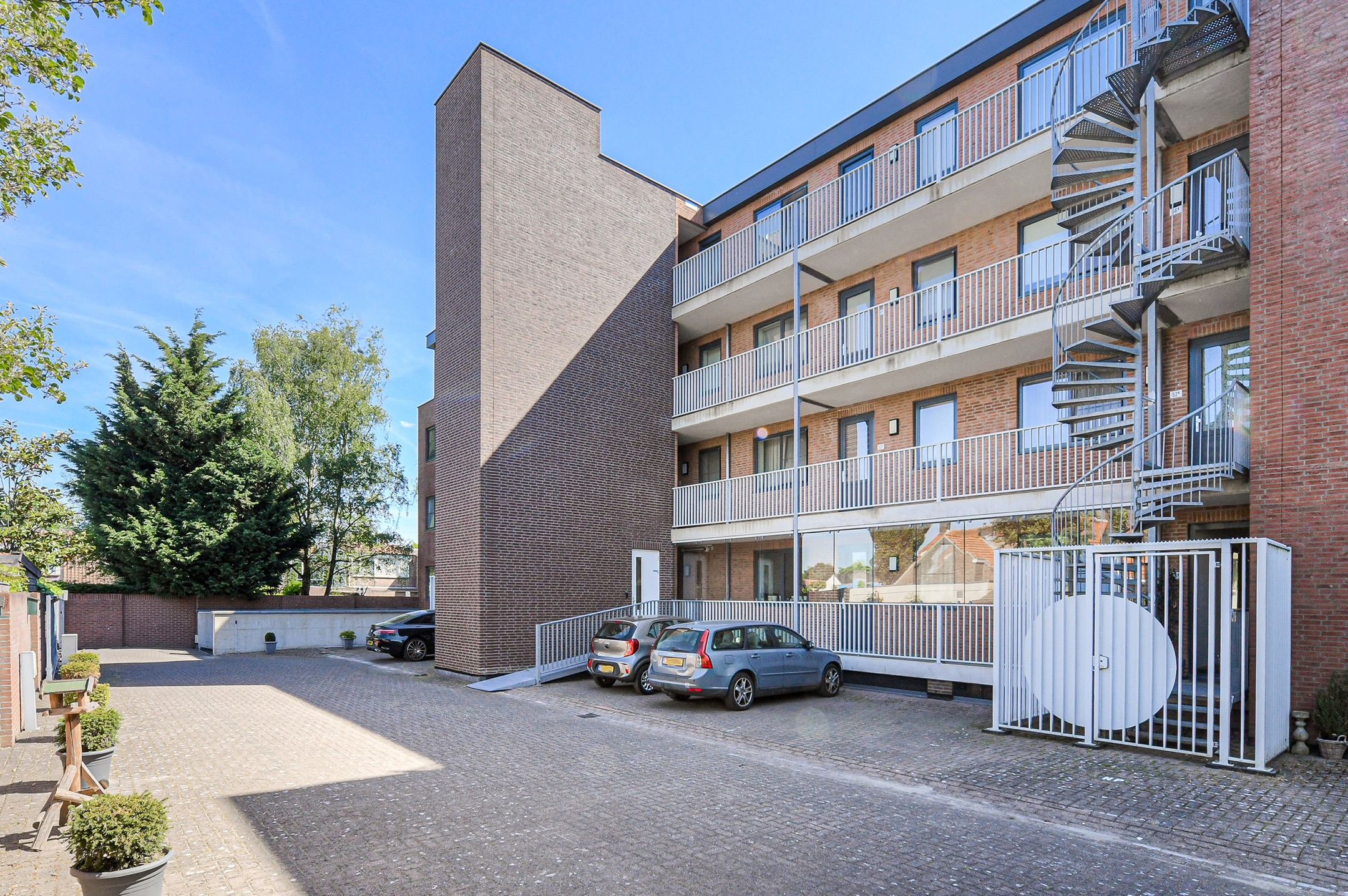 Photo 36 of Van Liedekerkestraat 46