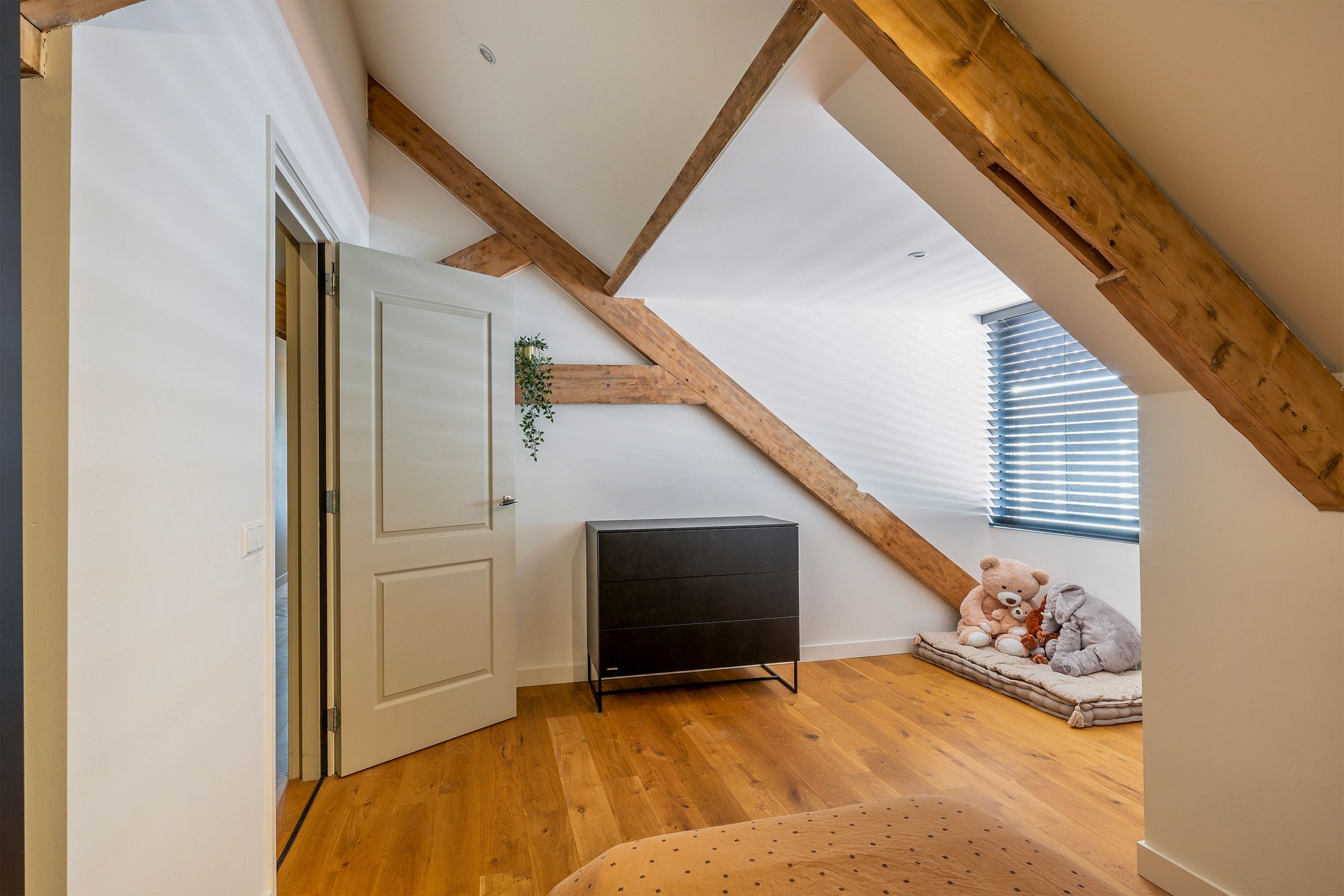 Foto 27 van Landstraat 54-C