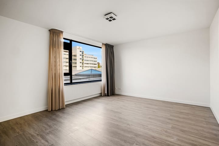 Foto 16 van Van Leijenberghlaan 180