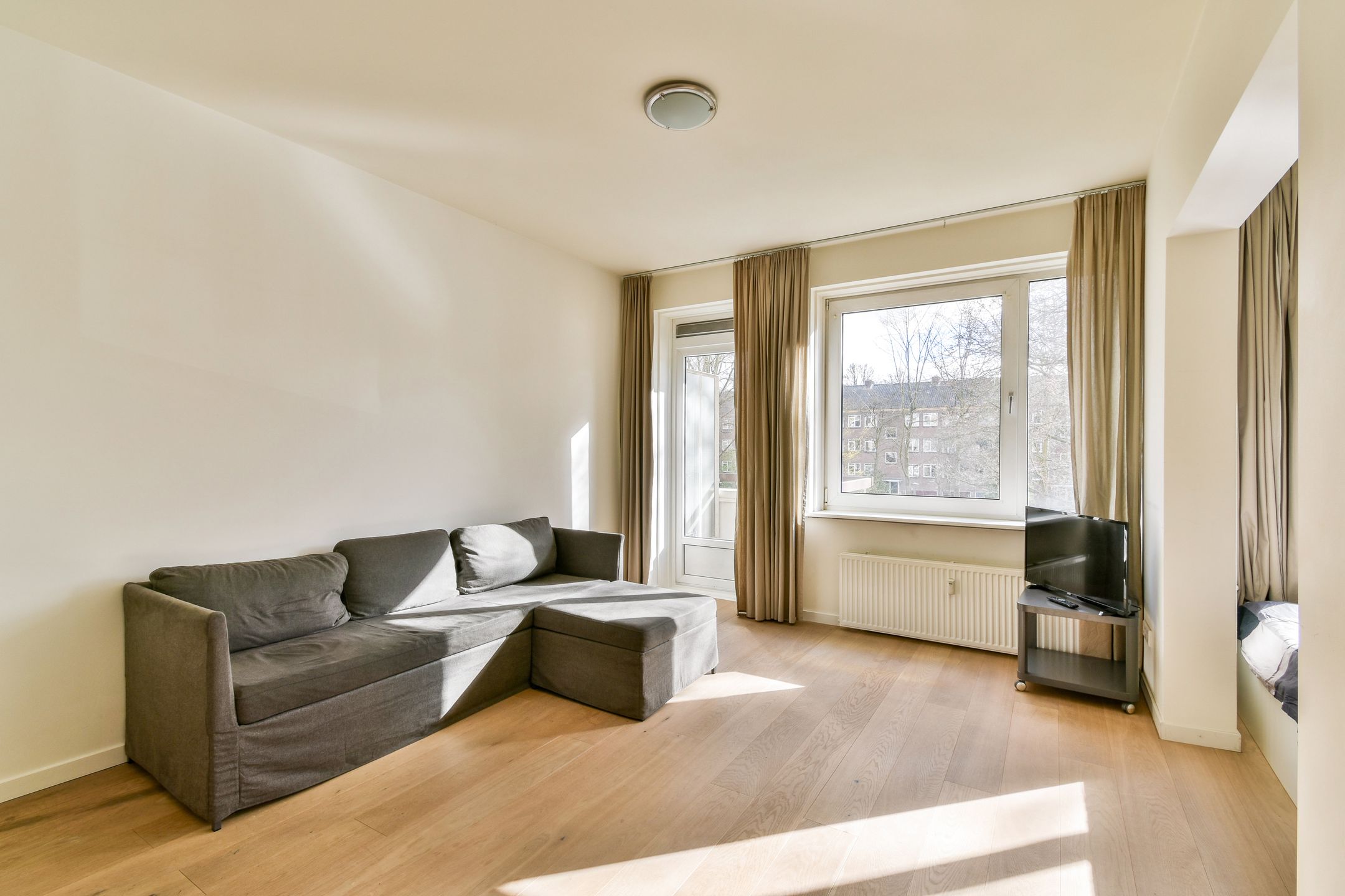 Foto 9 van Van Nijenrodeweg 837