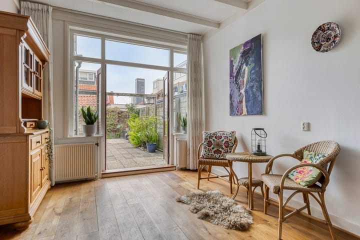 Foto 11 van Aert van der Neerstraat 2