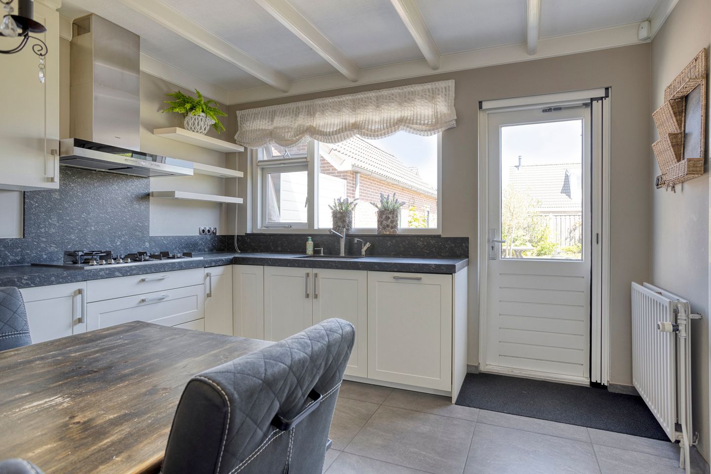 Foto 25 van Leuvenstraat 17