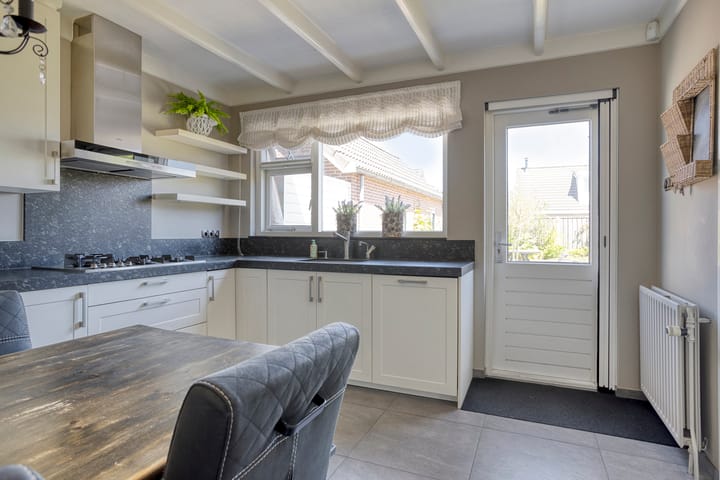 Foto 25 van Leuvenstraat 17