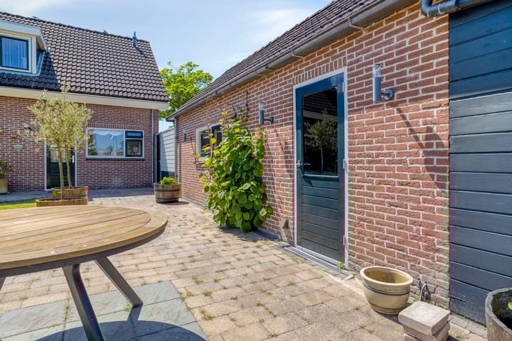 Foto 43 van Leuvenstraat 17