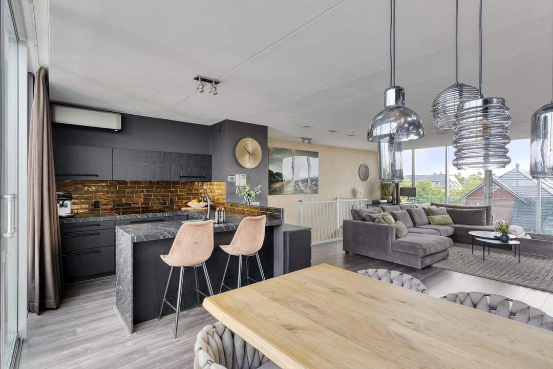 Foto 8 van Veldbloemlaan 63