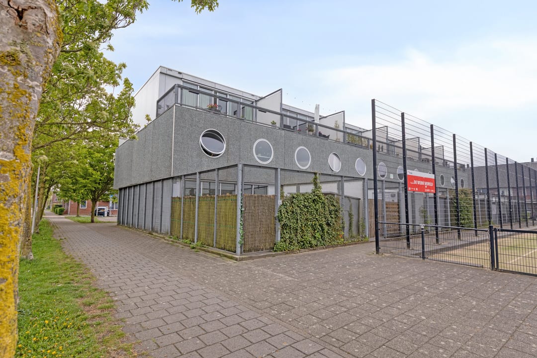 Foto 32 van Veldbloemlaan 63