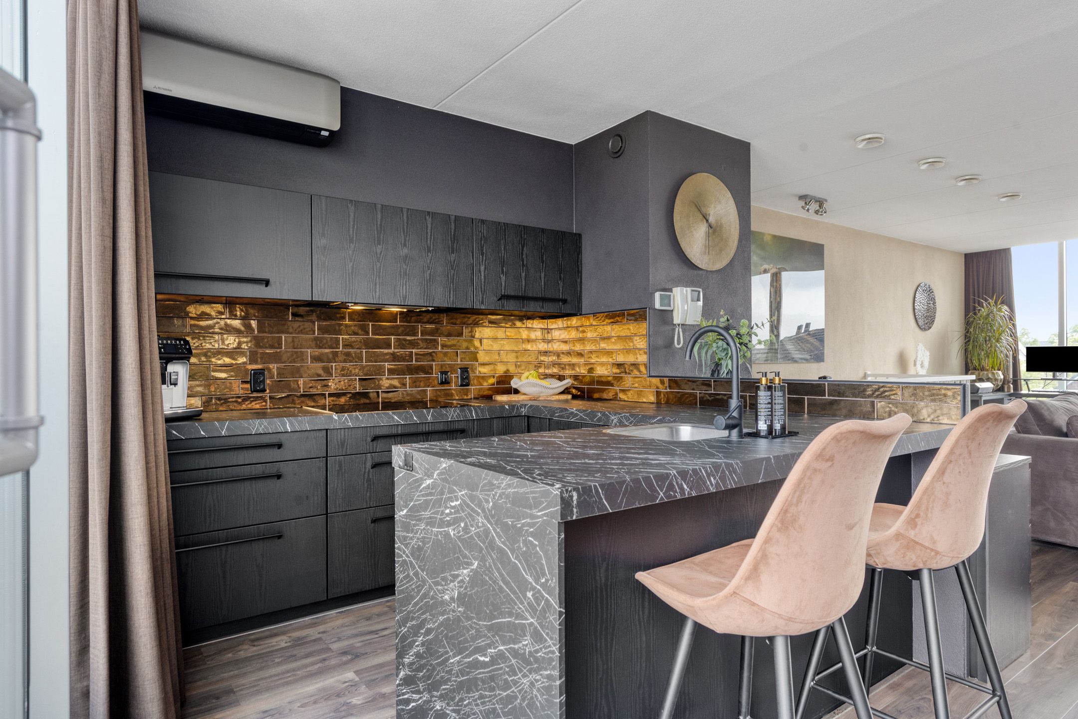 Foto 9 van Veldbloemlaan 63