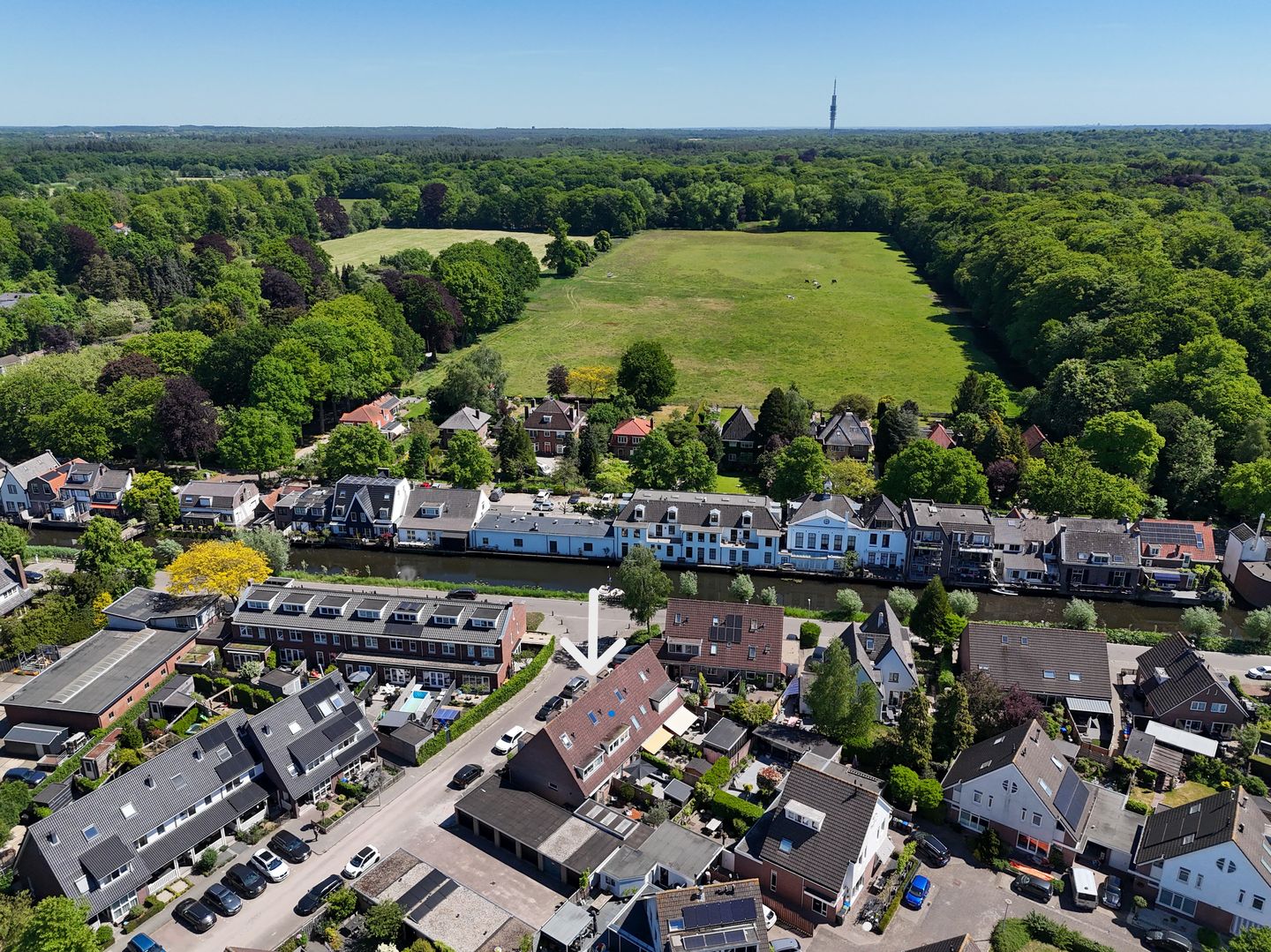 Foto 1 van Bernard van Beeklaan 147