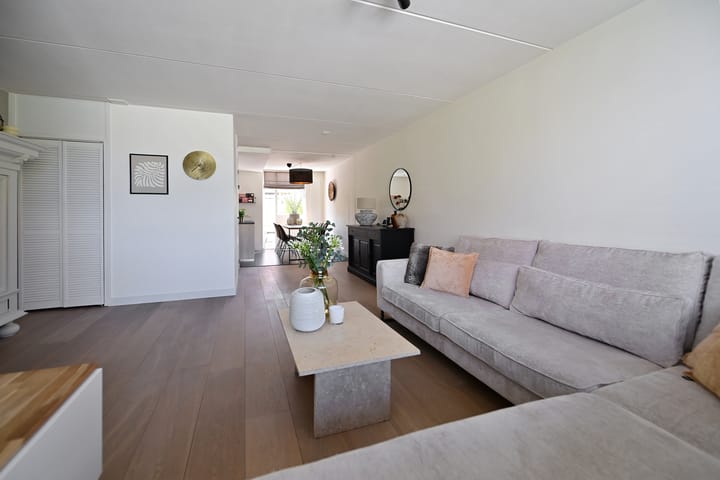 Foto 10 van Bernard van Beeklaan 147