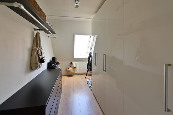 Foto 17 van Bernard van Beeklaan 147