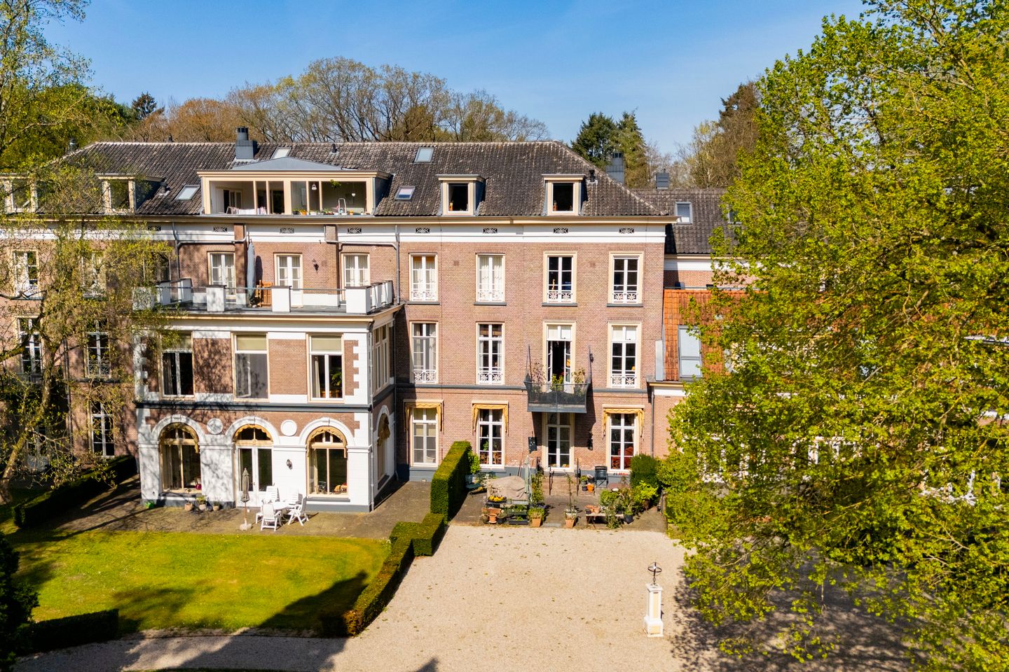 Foto 1 van Badhuislaan 45