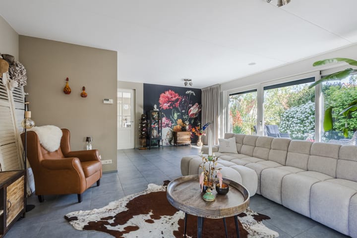 Photo 9 of Buizerd 14