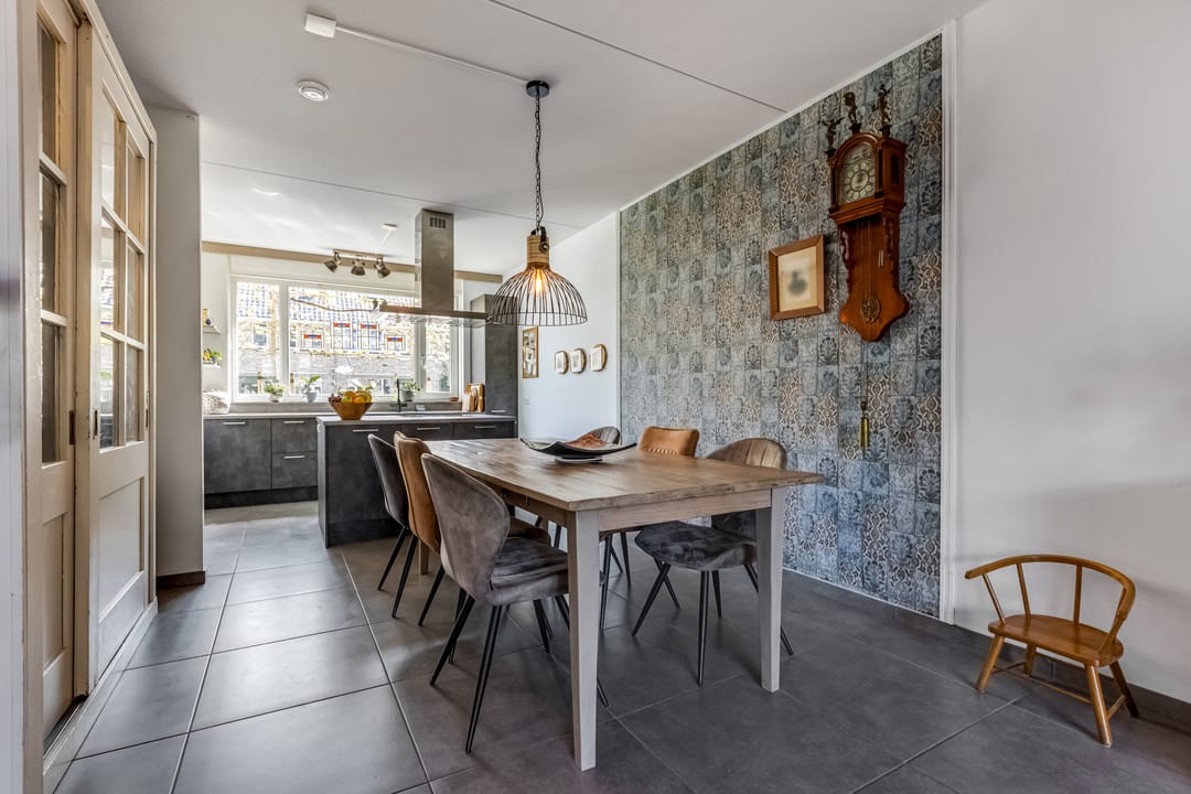 Photo 11 of Bremerstraat 7