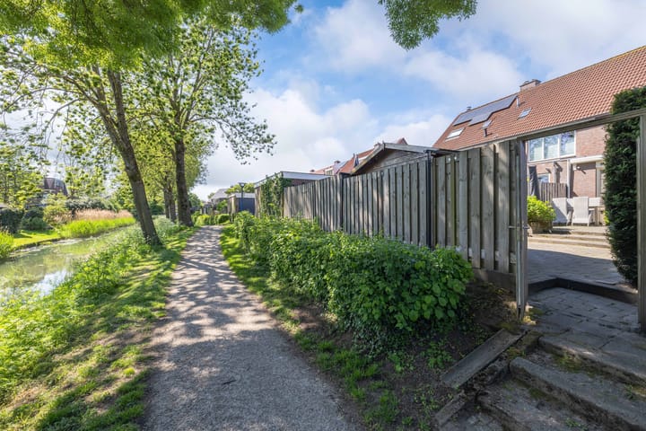 Foto 2 van Dekemastate 30